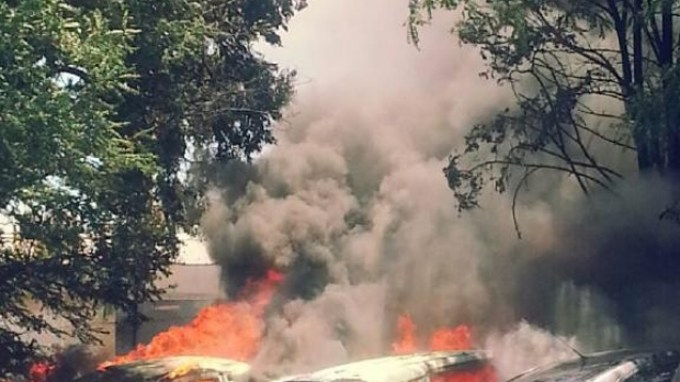 Article image for Fire engulfs 4 cars in Myaree