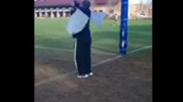 Article image for That’s no umpire…that’s Millsy