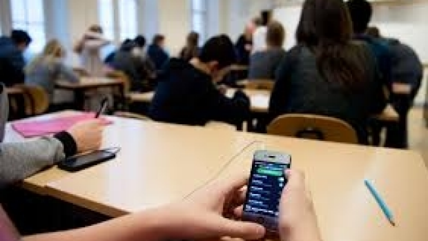 Article image for Phone use in schools