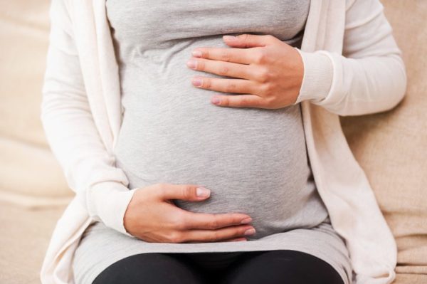 Article image for Health professionals recommending Pfizer for pregnant women