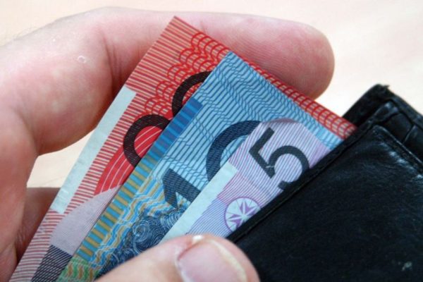 Article image for 2.5 per cent pay rise for minimum wage workers