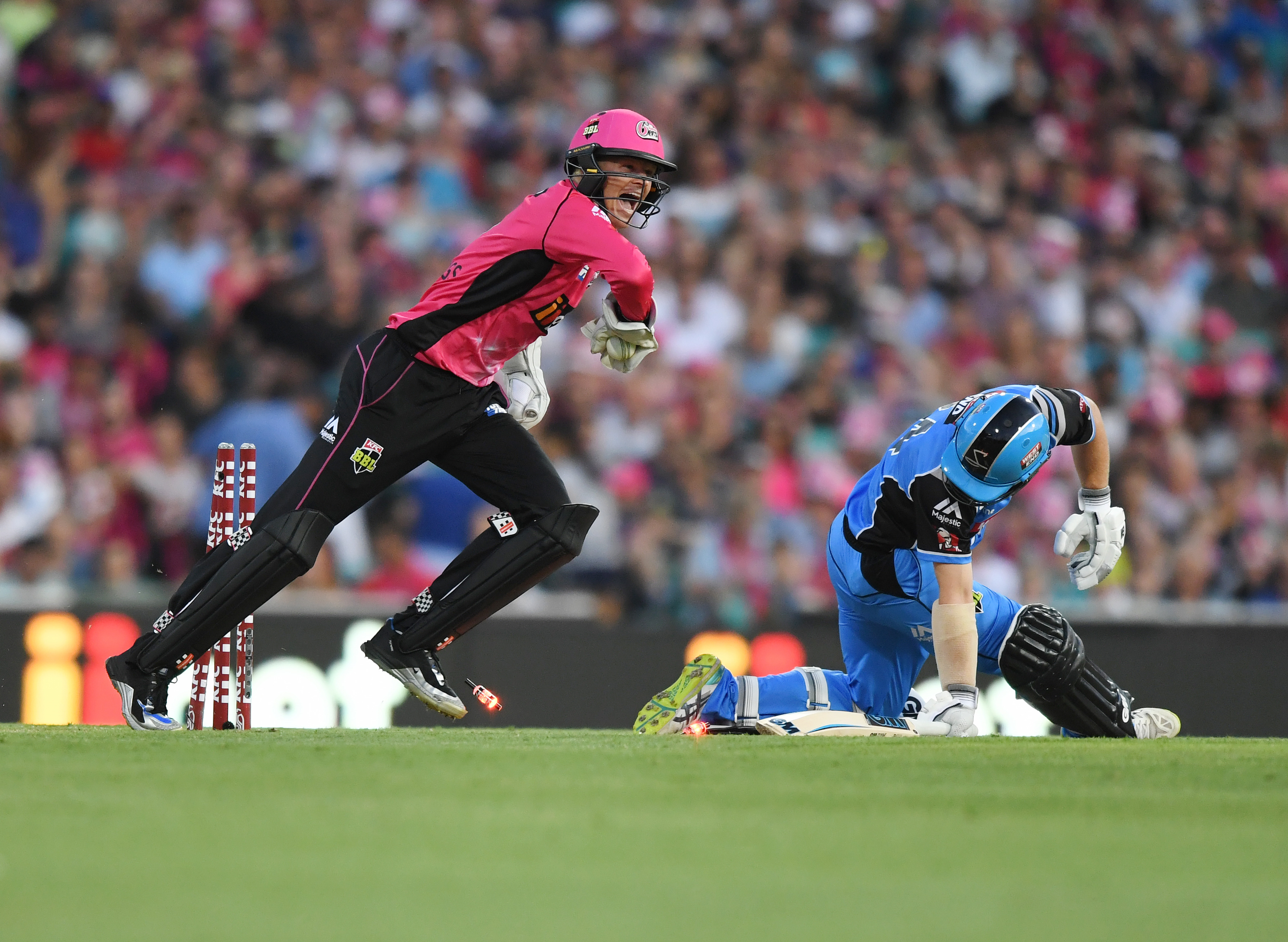 Article image for Sam Billings turned down trial with Tottenham, says Dean Jones