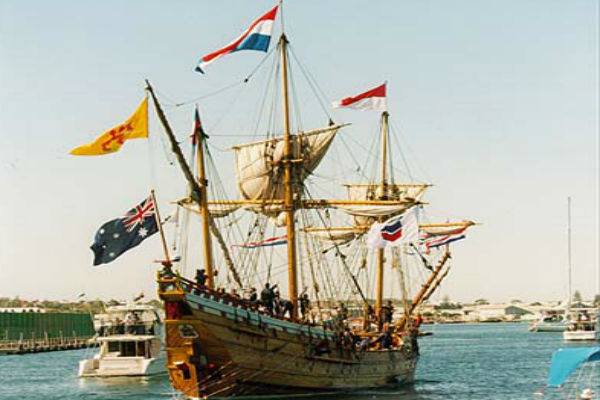 Article image for Duyfken replica set to farewell Fremantle