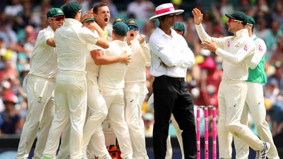 Article image for Australia strike three times in even start to Sydney Test