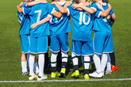 Junior footy players banned from singing team song
