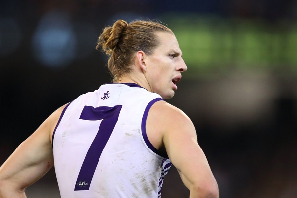 Article image for Fyfe calls sacked coach after Brownlow win