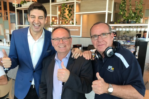 The Singing Pollie sings “The Year in Brekky”