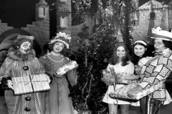 Liz Harris – Adventure Island cast member