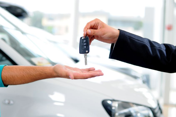 Should Car Dealers Have Credit Licences?