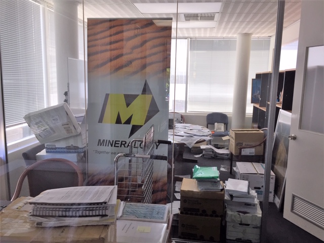 Clive Palmer sets up shop in Leederville
