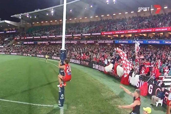 Dane Rampe borrows a move from Spider-Man?