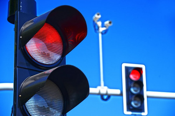 “This is insanity, it’s so stupid” – banning of red light cameras