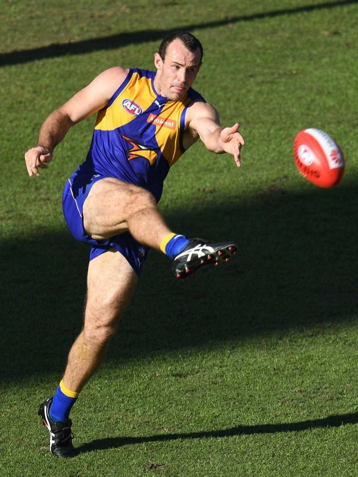 Mal Brown raising funds for injured football players