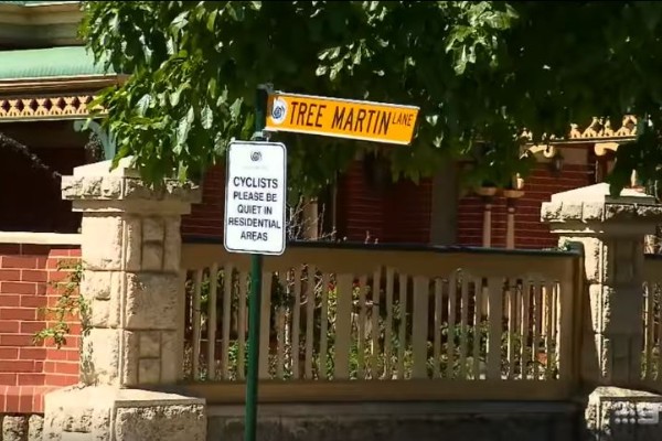 “Grumpy residents” install anti-cyclist signs