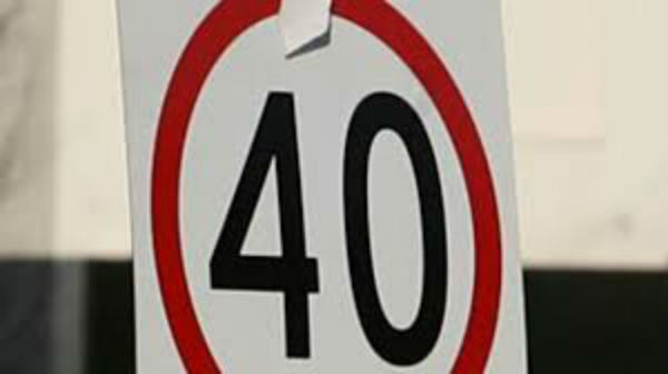 Article image for Call for 40km/h in suburban streets