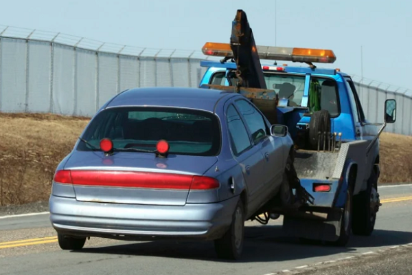 Government crackdown on tow truck cowboys