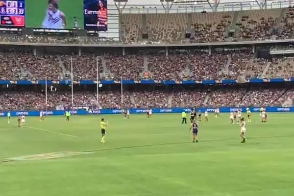 Sports Minister issues a ‘please explain’ over Optus Stadium pitch security