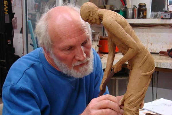 Article image for WA sculptor Greg James has had four art pieces stolen in two years
