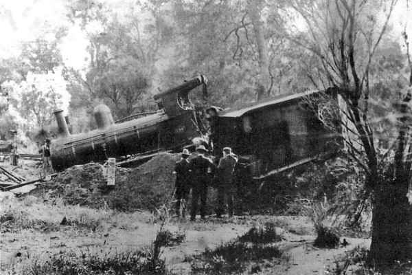 Remembering the Poison Gully railway accident – with Matthew Pavlinovich