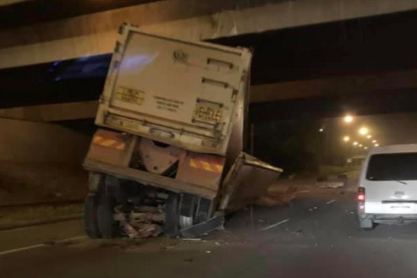 TRAFFIC CHAOS: Motorists urged to avoid Tonkin Hwy after truck v bridge crash