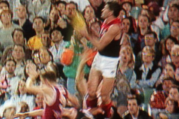 Article image for ‘The AFL needs to take responsibility’ Former AFL high flyer Shaun Smith on head knocks and CTE