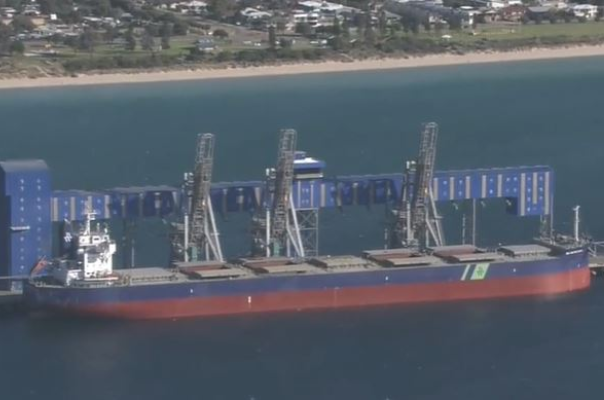 Article image for Premier confirms unfolding situation on grain ship