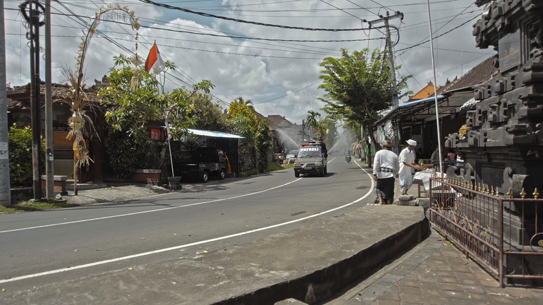 Article image for Aussie expat stuck in Bali says he struggles to put food on the table