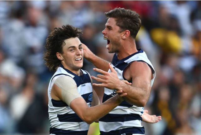 Article image for The Cats hold off the Hawks on Easter Monday!