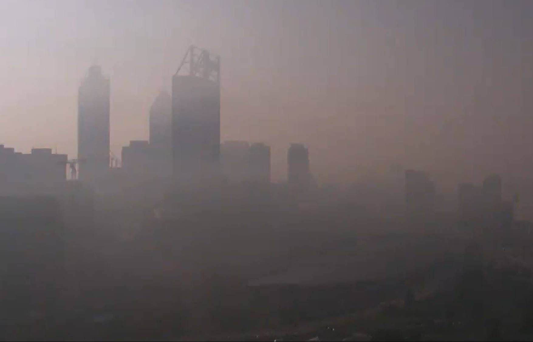 Article image for Smoke alert issued as haze continues to linger across Perth