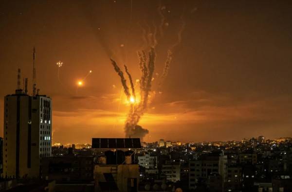 Article image for Israel and Hamas agree to ceasefire over Gaza conflict