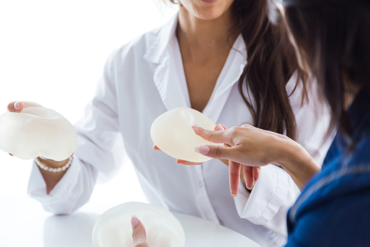 Article image for Warning after rare cancer linked to breast implants