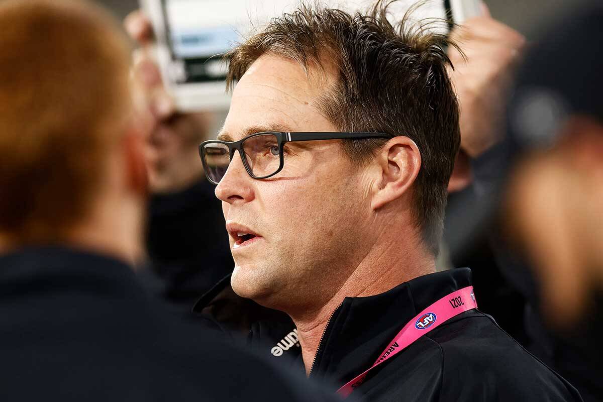 Article image for Carlton sacks David Teague as coach