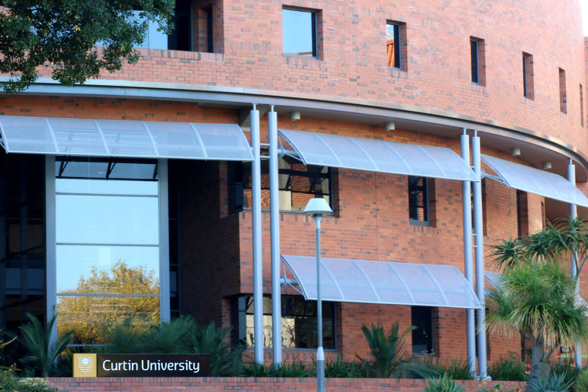 Article image for Curtin University wants to change the tradition of living at home while studying