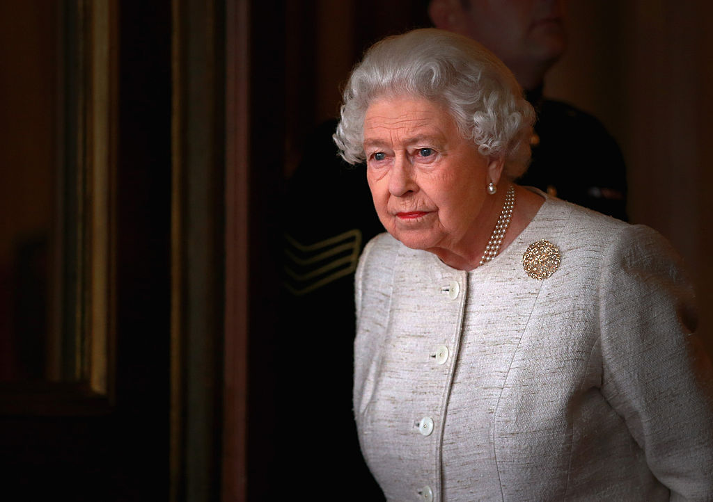 Article image for Queen Elizabeth tests positive for COVID-19