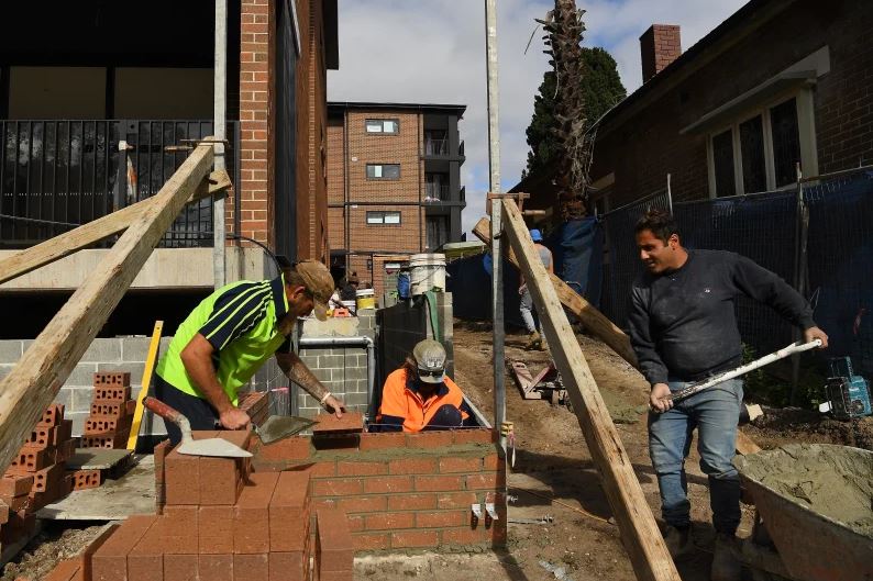 Article image for Tradies warned over dangerous consumption of energy drinks