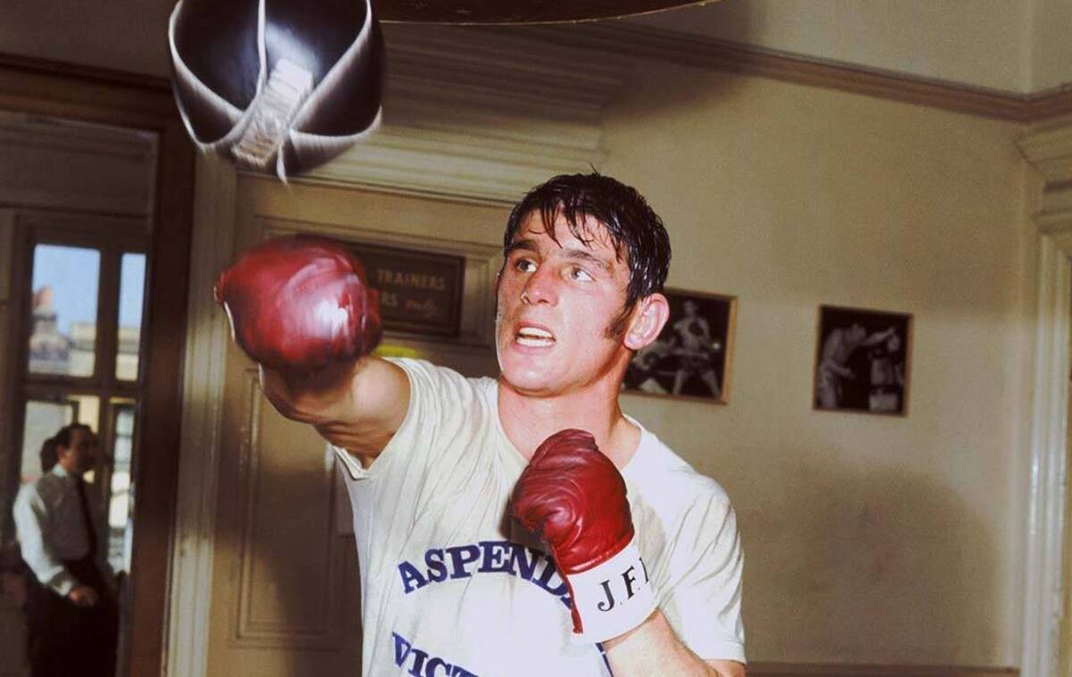 Article image for Jeff Fenech remembers Aussie boxing legend Johnny Famechon