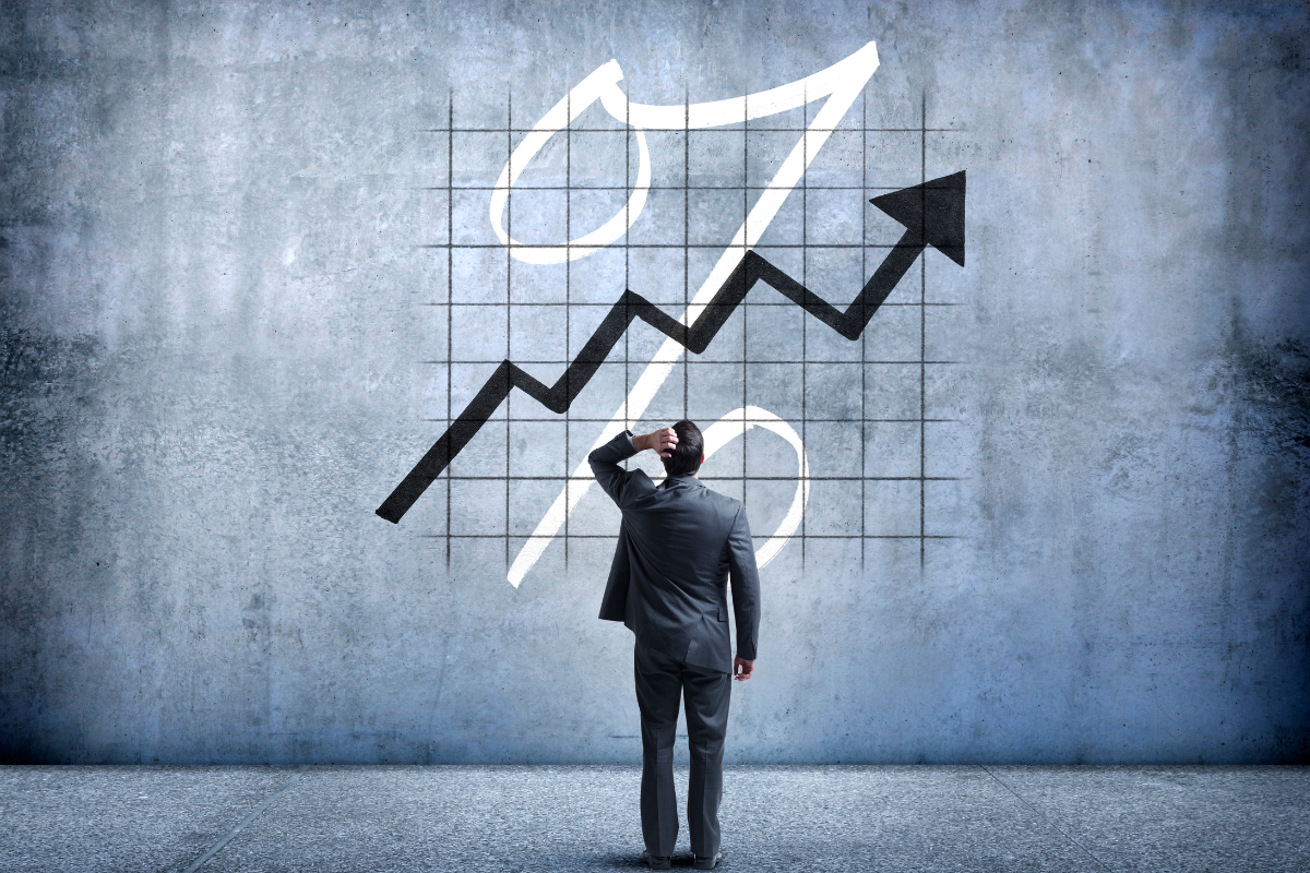 Article image for Cash rate rises for a record fifth consecutive month by 0.5%