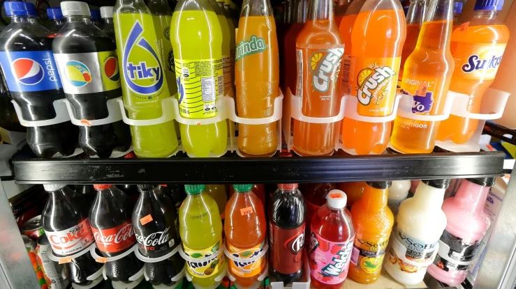 Article image for Beverage companies form pact to lower sugar in soft drinks