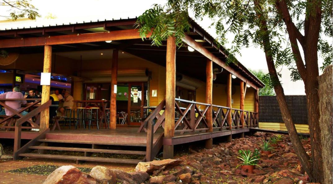 Article image for Halls Creek’s Kimberley Hotel owners want electric fence to stop thefts, break-ins