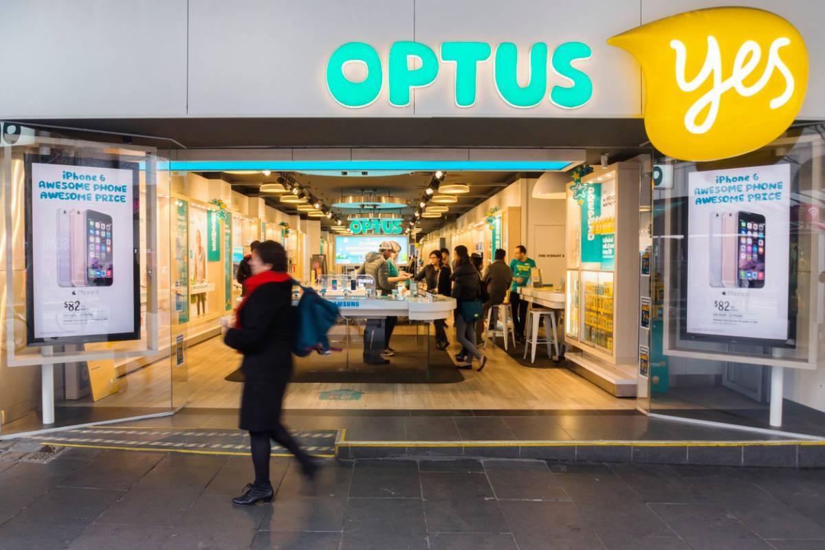 Article image for Tech expert slams Optus’ ‘poor’ communication during hacking scandal
