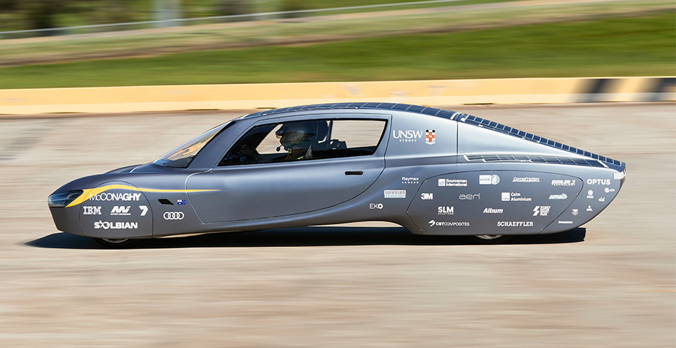 Article image for Australian solar-powered car breaks world record driving at 1000km