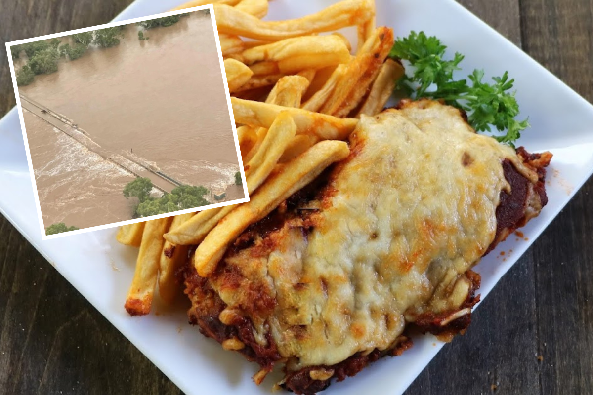 Article image for WA pubs donating profits from chicken parmi sales to Kimberley floods