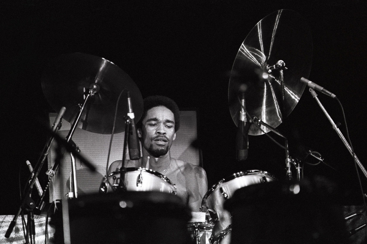 Article image for Earth, Wind and Fire drummer Fred White dies at 67