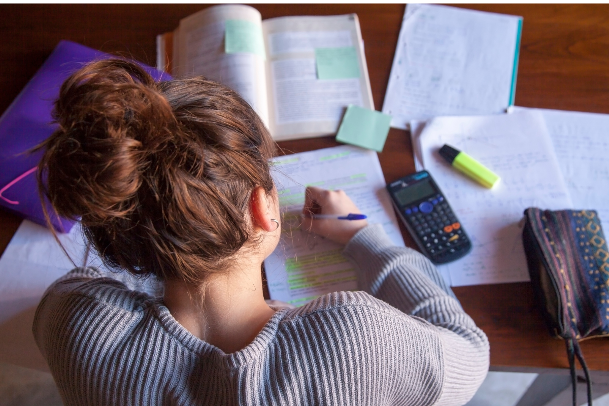 Article image for 40 per cent of students failing national education requirements