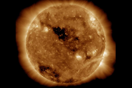 Solar wind warning as massive hole rends the Sun