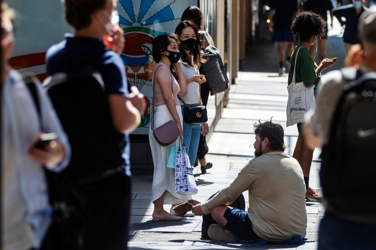 Article image for Community divided as city mayor plans to stamp out street begging