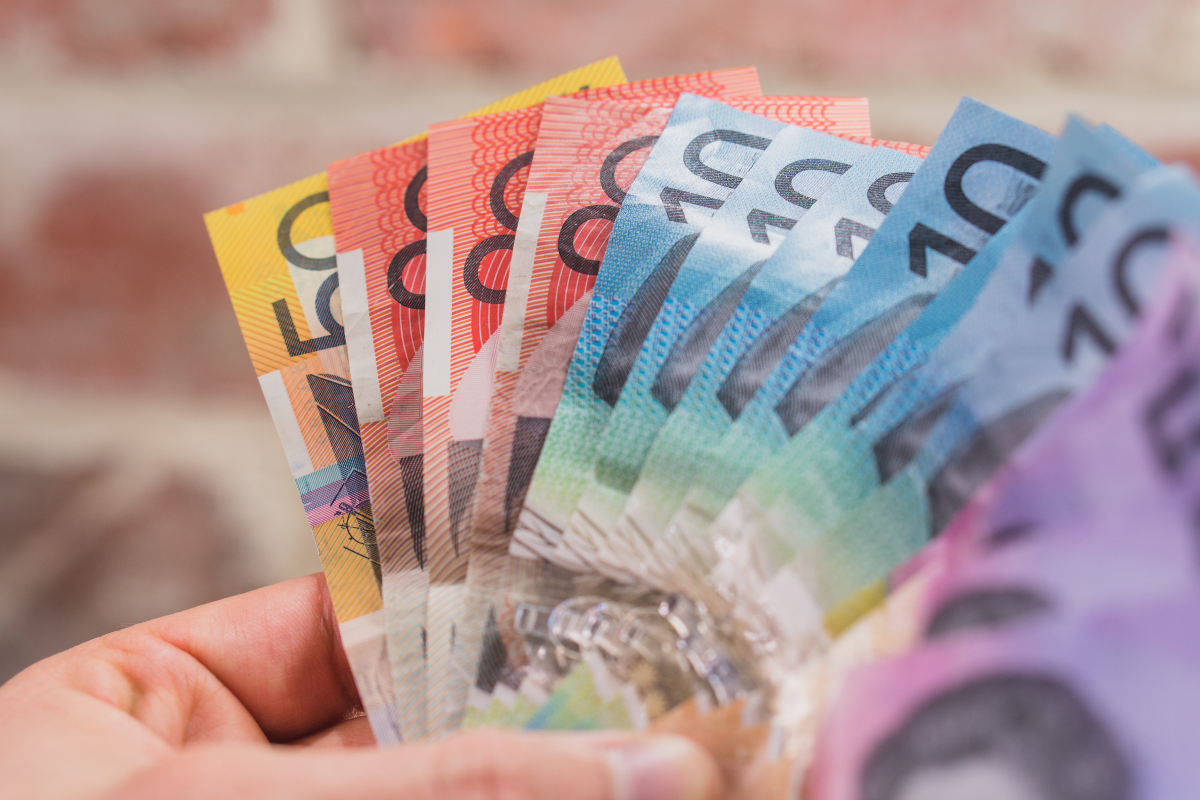 Article image for Outcry after banks give up on cash handling