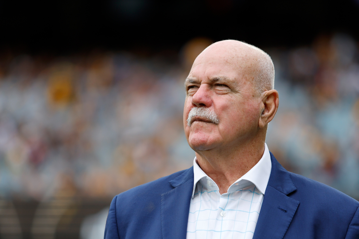 Article image for AFL teams push for mid-season trades amid worries over player poaching