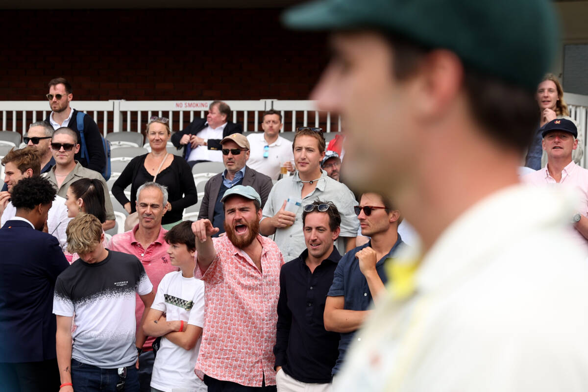 Article image for Cricket legends dismiss English ‘whinging’ at the Ashes