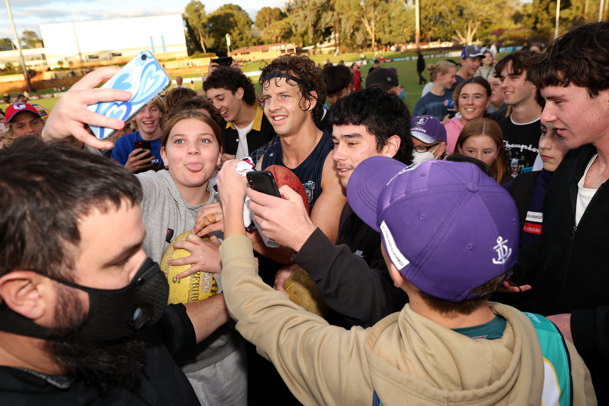 Article image for WAFL should ‘throw the gates open’ to restore ailing support